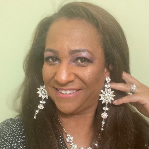 Meet your Posher, Kim - Picture 5 of 8